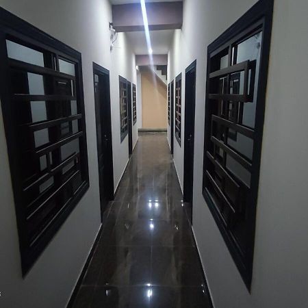Al Qadir Residence Multan Buitenkant foto