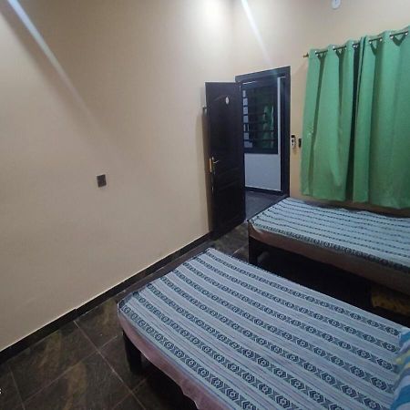Al Qadir Residence Multan Buitenkant foto