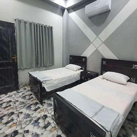 Al Qadir Residence Multan Buitenkant foto