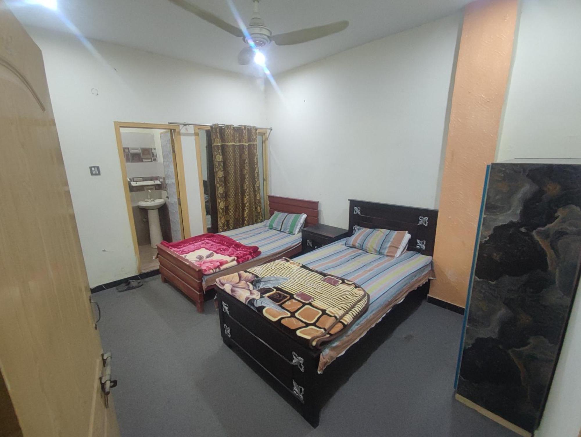 Al Qadir Residence Multan Buitenkant foto